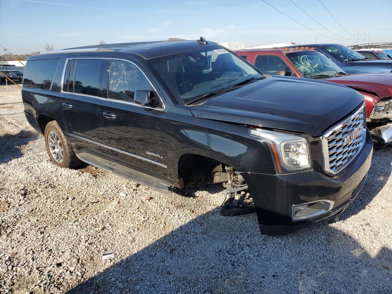 VIN 1GKS1HKJ6KR367076 2019 GMC YUKON no.4