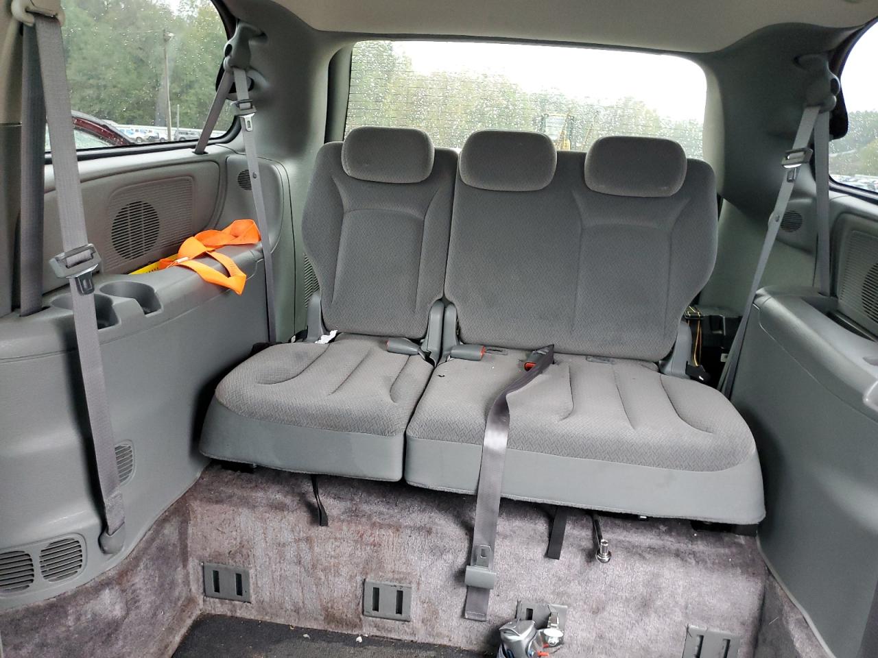 2006 Dodge Caravan - Image 10