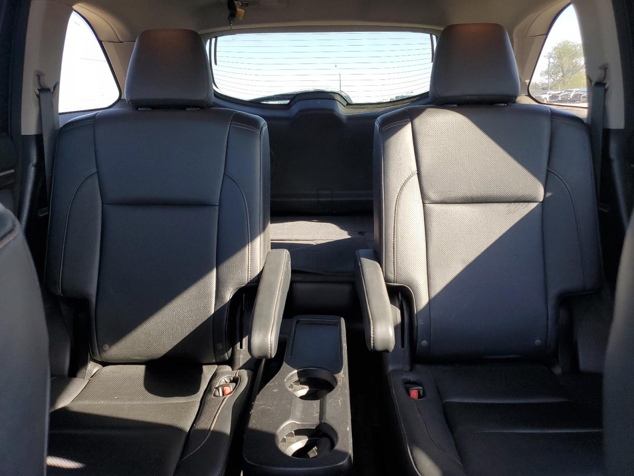 2015 Toyota Highlander - Image 10