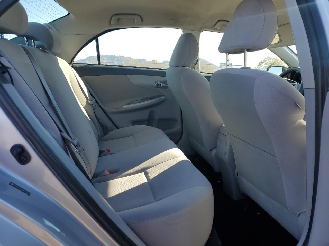 2011 Toyota Corolla - Image 10