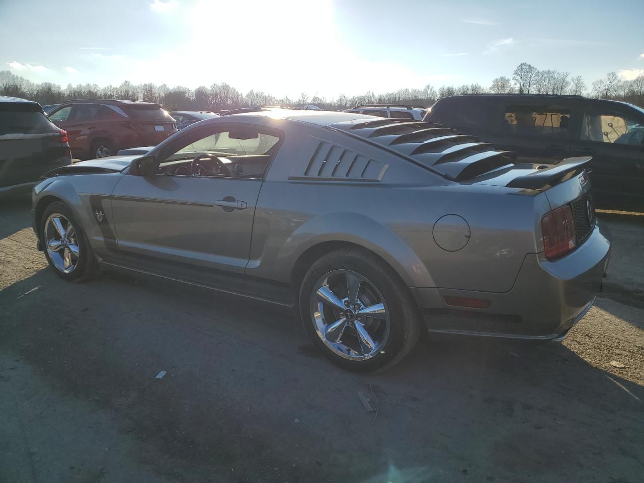2009 Ford Mustang - Image 2