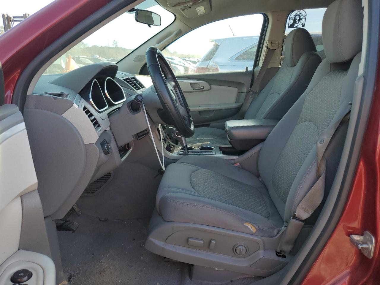 2010 Chevrolet Traverse - Image 7