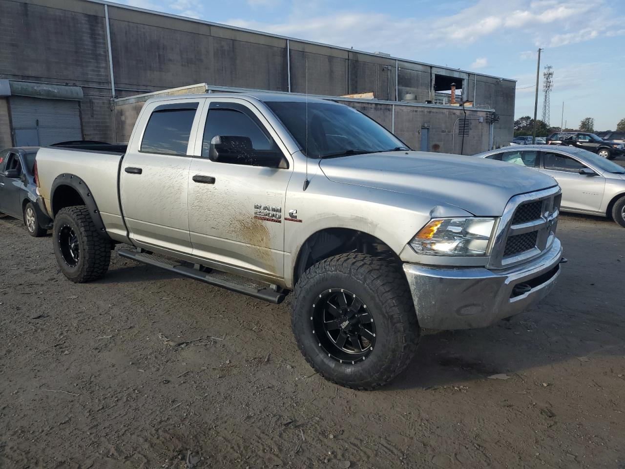 2017 RAM 2500 - Image 4