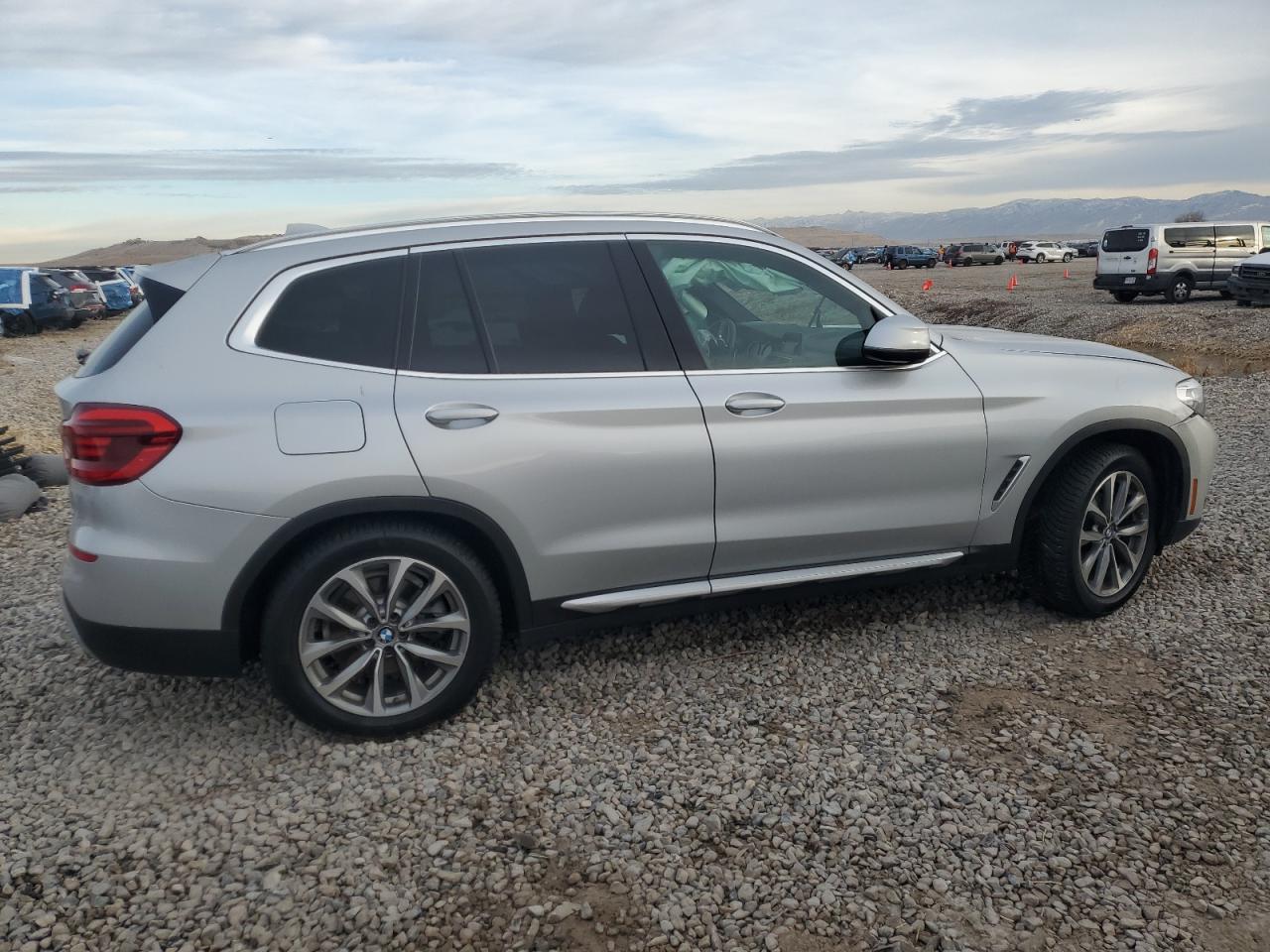 VIN 5UXTR9C50KLP92097 2019 BMW X3 no.3