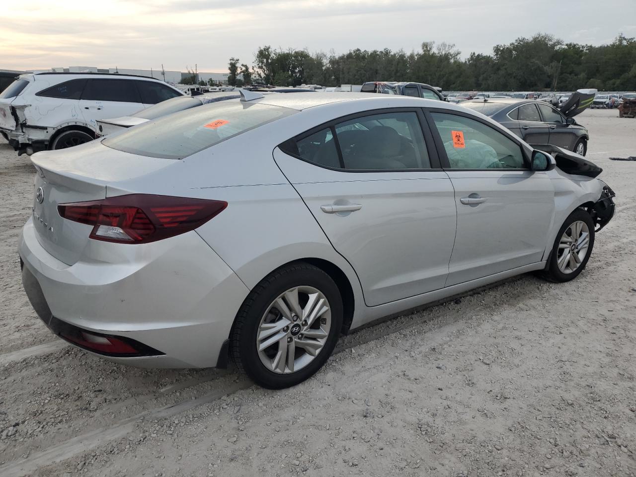 2019 Hyundai Elantra - Image 3