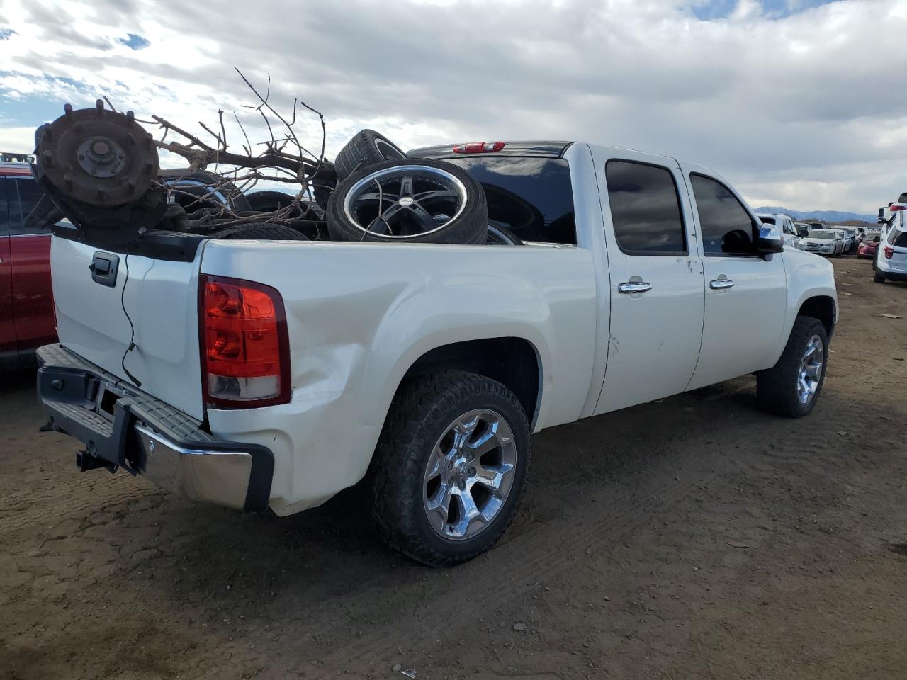 2013 GMC Sierra - Image 3