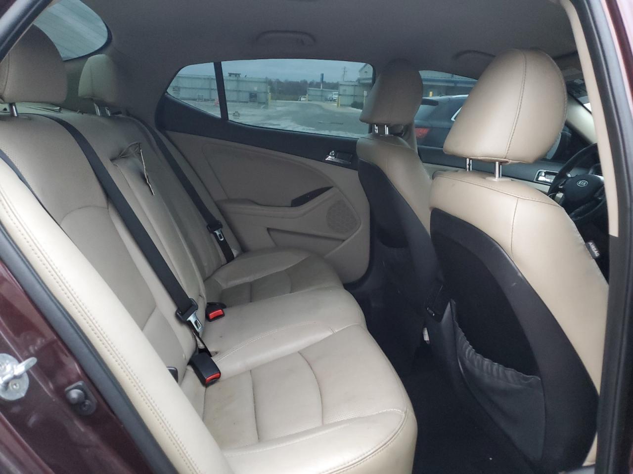 2012 Kia Optima - Image 10