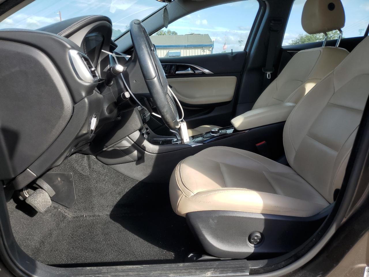 2017 Infiniti QX30 - Image 7
