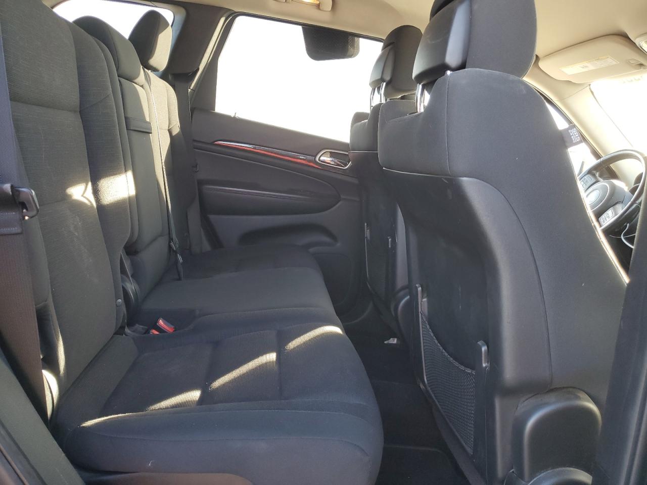 2011 Jeep Grand Cherokee - Image 11