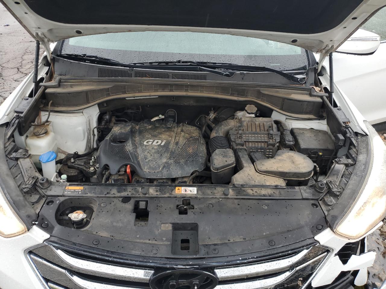 2014 Hyundai Santa Fe - Image 12