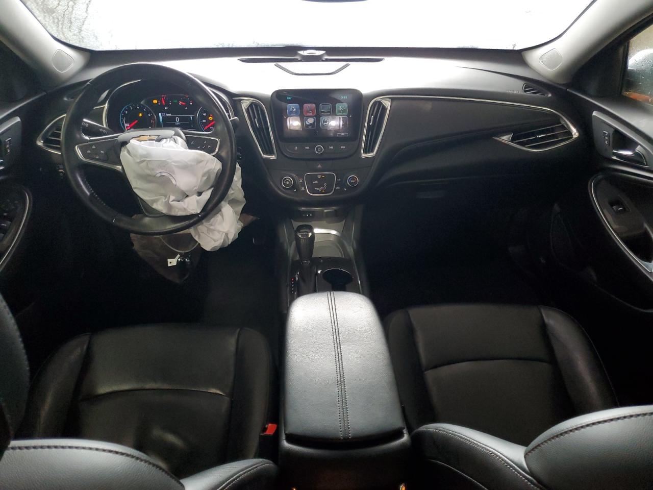 2017 Chevrolet Malibu - Image 8