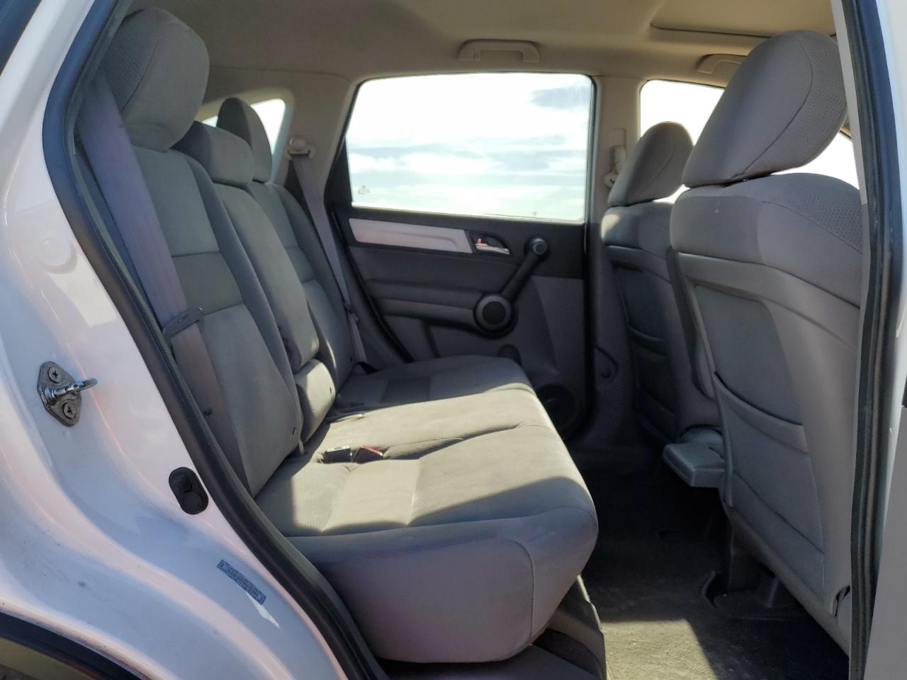 2010 Honda CR-V - Image 11