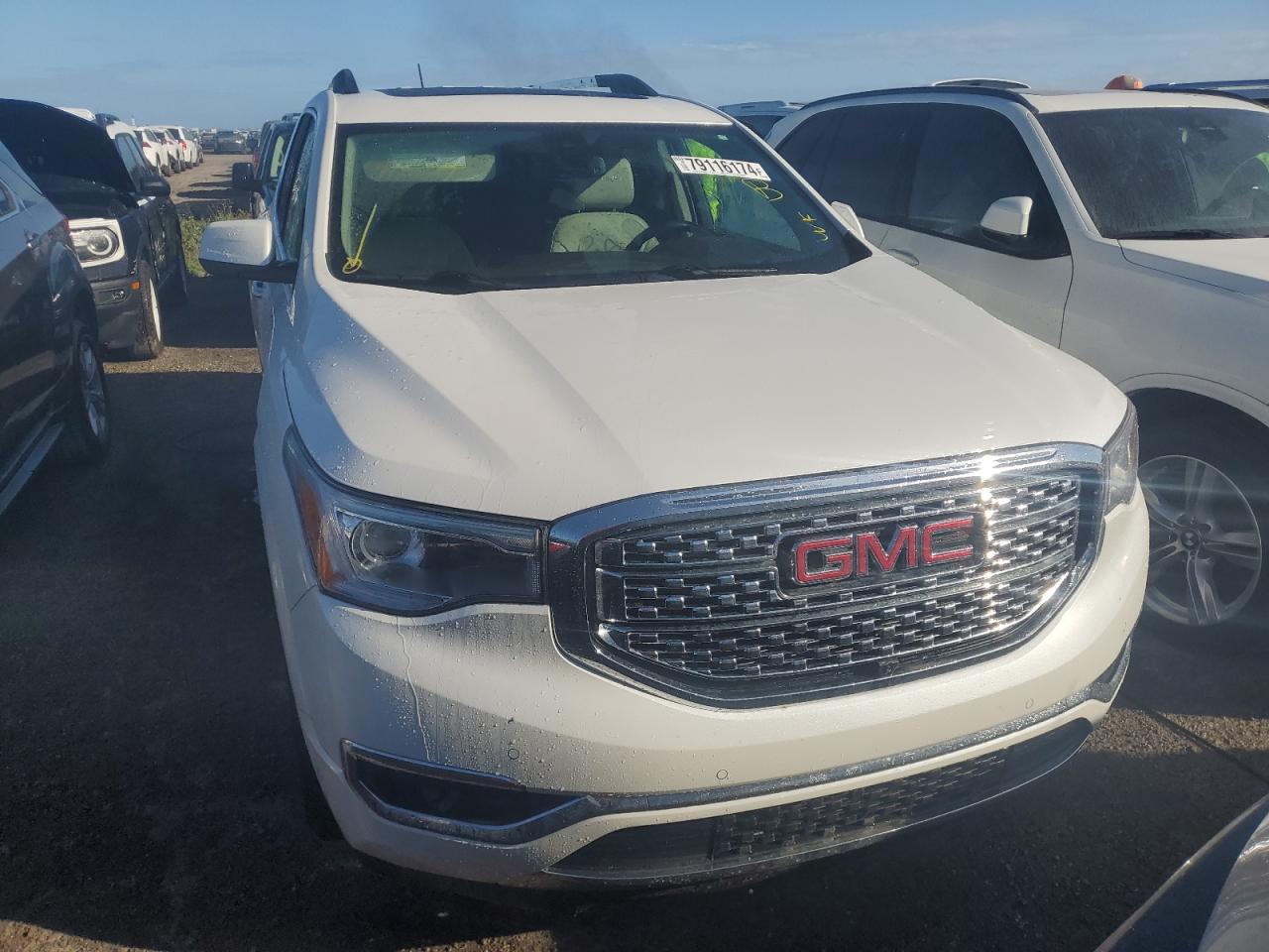 2017 GMC Acadia - Image 5