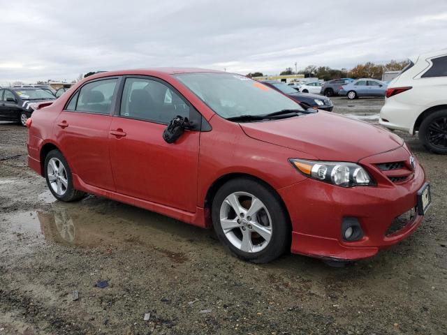 Sedans TOYOTA COROLLA 2013 Red