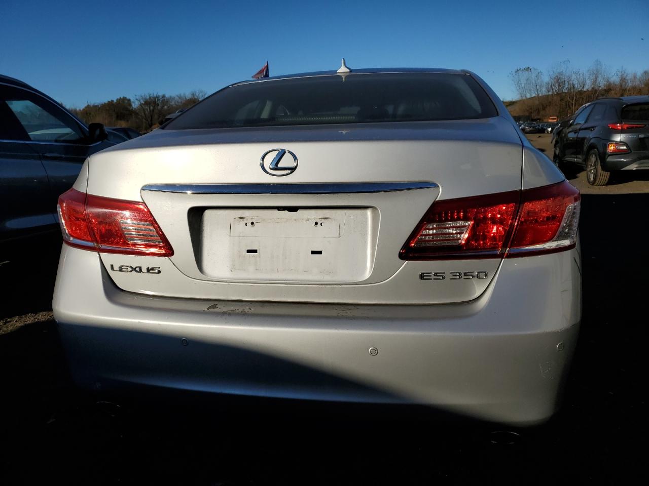 2010 Lexus ES - Image 6