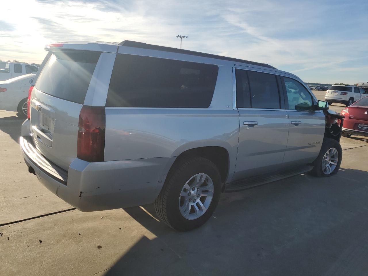 2019 Chevrolet Suburban - Image 3