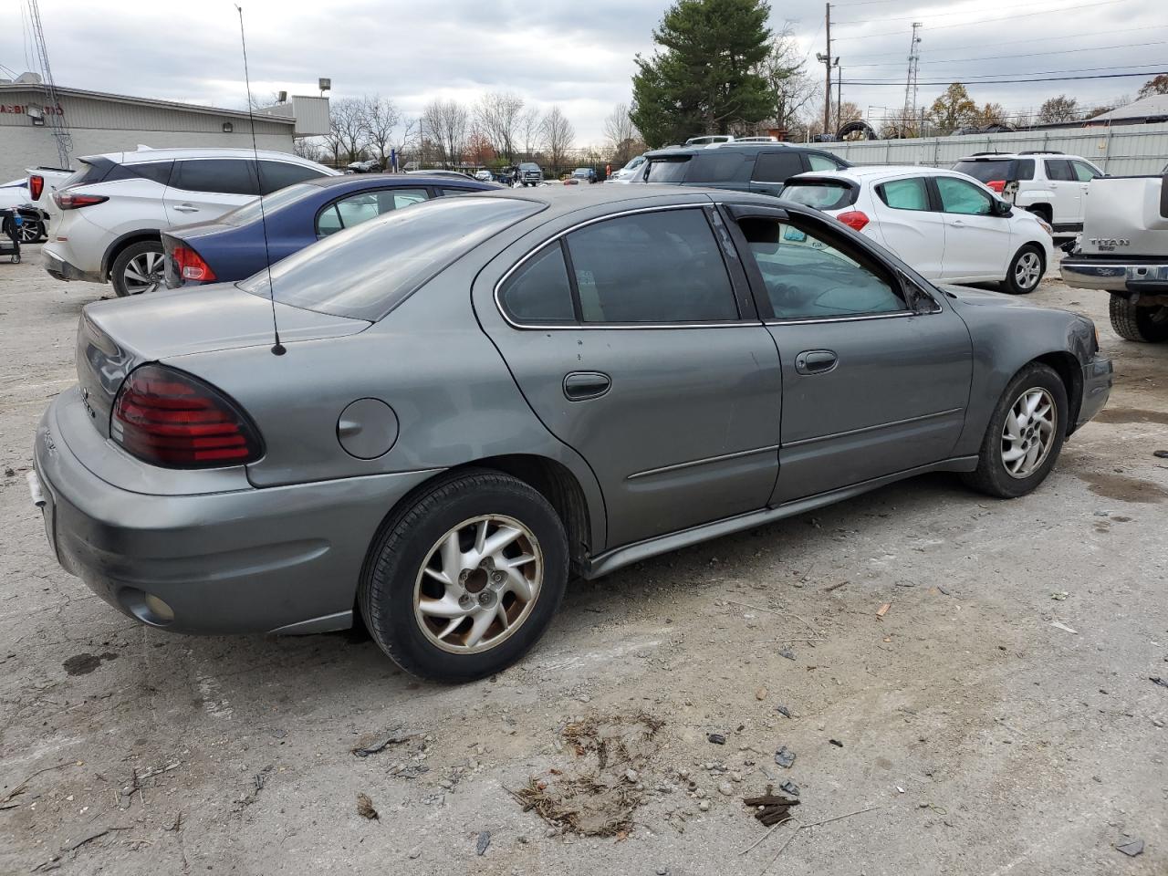 2004 Pontiac Grand AM - Image 3