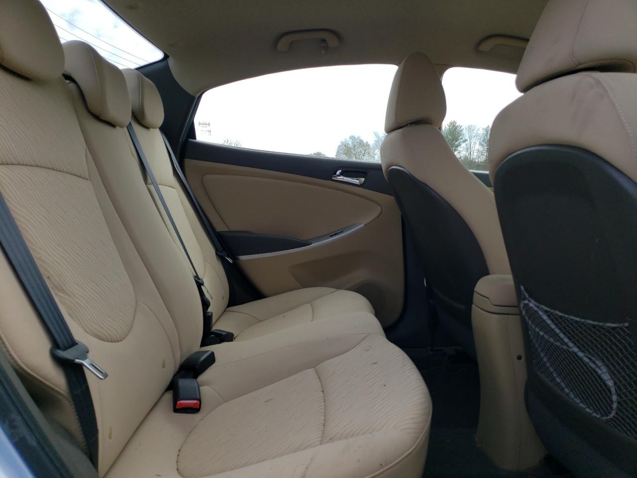 2013 Hyundai Accent - Image 11