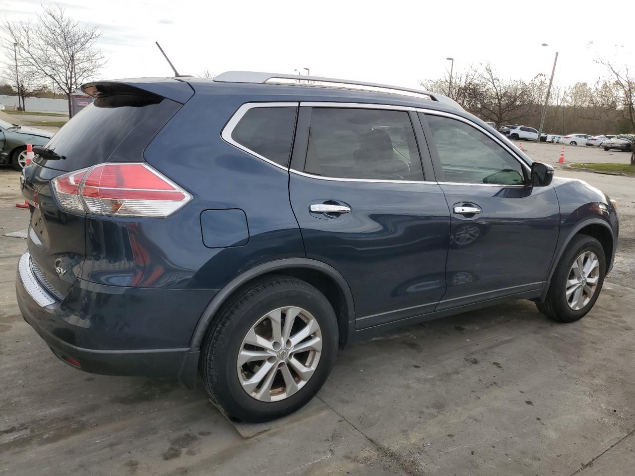 2016 Nissan Rogue - Image 3