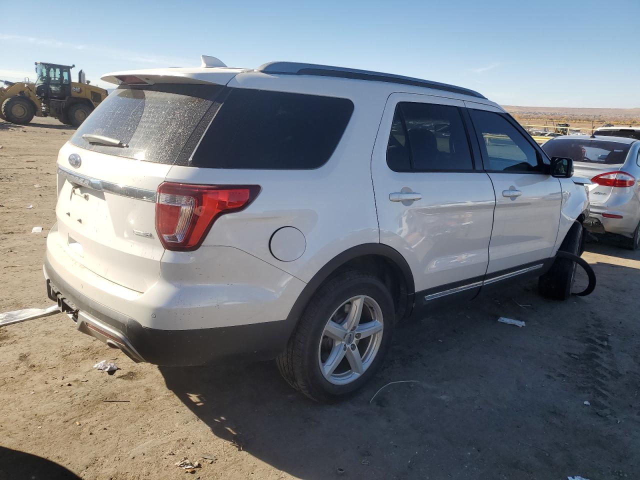 2016 Ford Explorer - Image 3