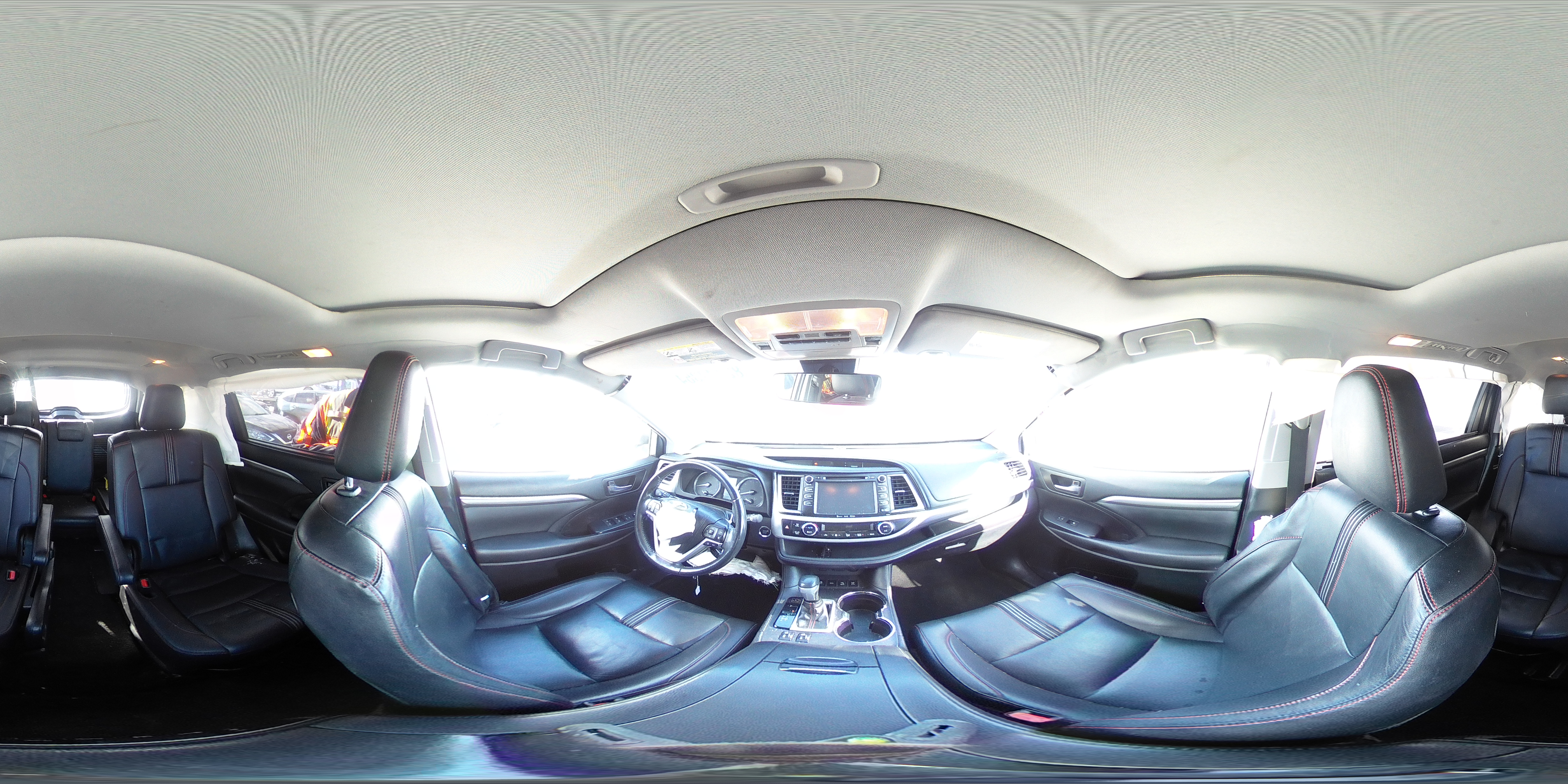 2019 Toyota Highlander - Image 14