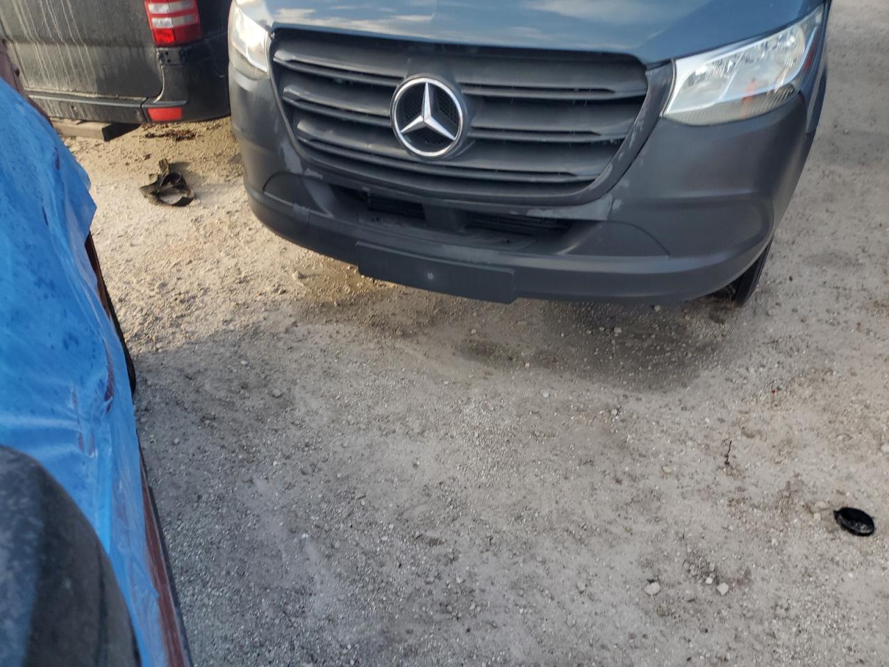 VIN WD4PF0CD7KP083888 2019 MERCEDES-BENZ SPRINTER no.5