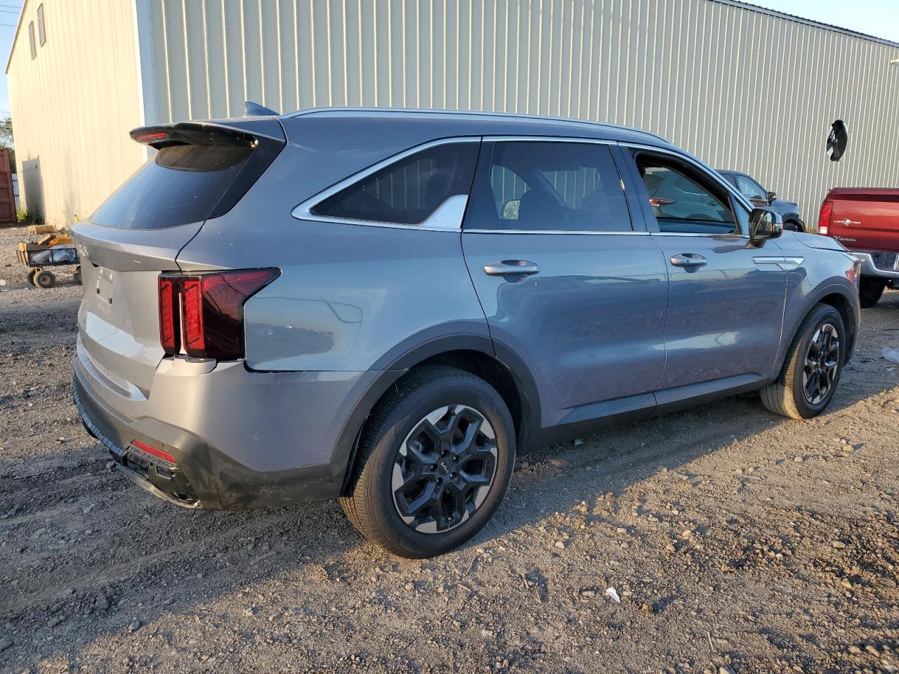 2024 Kia Sorento - Image 3