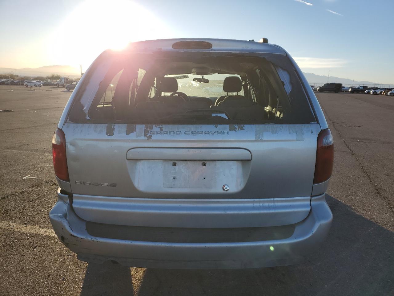 2005 Dodge Caravan - Image 6