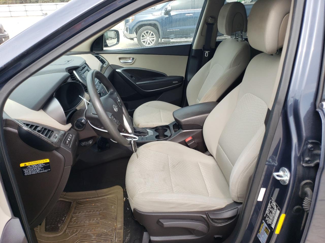 2017 Hyundai Santa Fe - Image 7