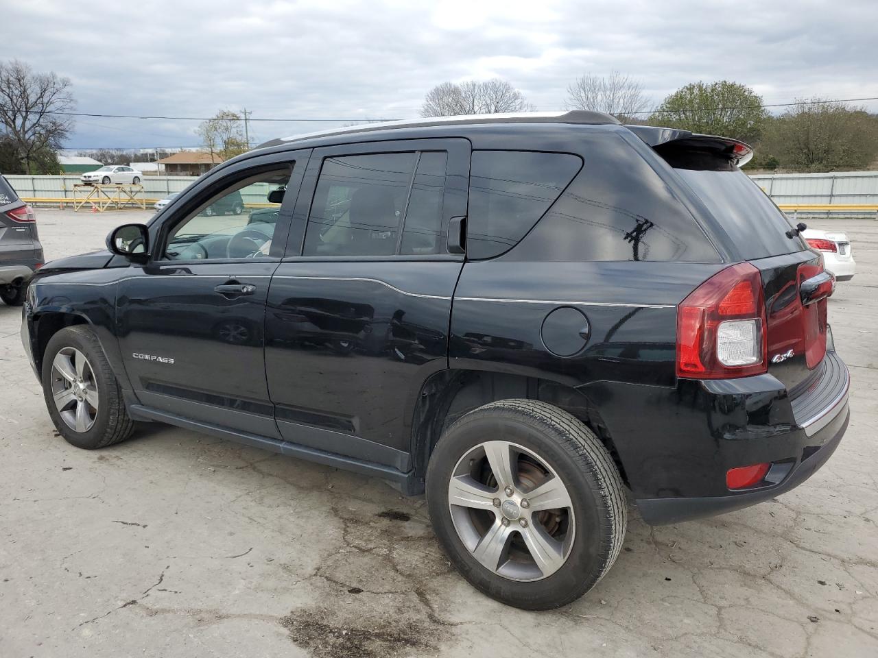 VIN 1C4NJDEB9HD110344 2017 JEEP COMPASS no.2