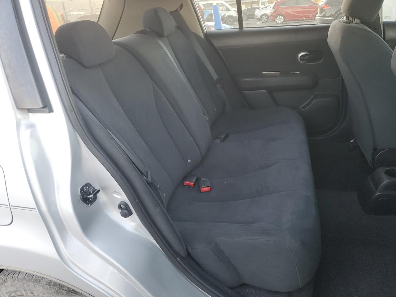 2009 Nissan Versa - Image 11