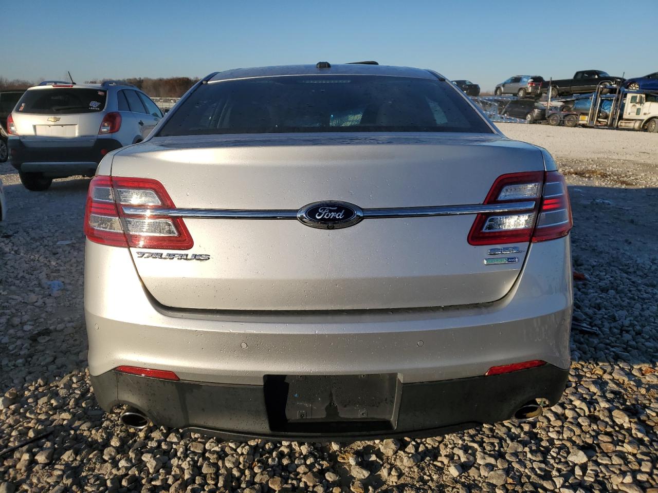 2015 Ford Taurus - Image 6