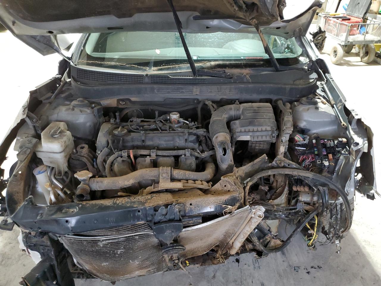2011 Hyundai Sonata - Image 12