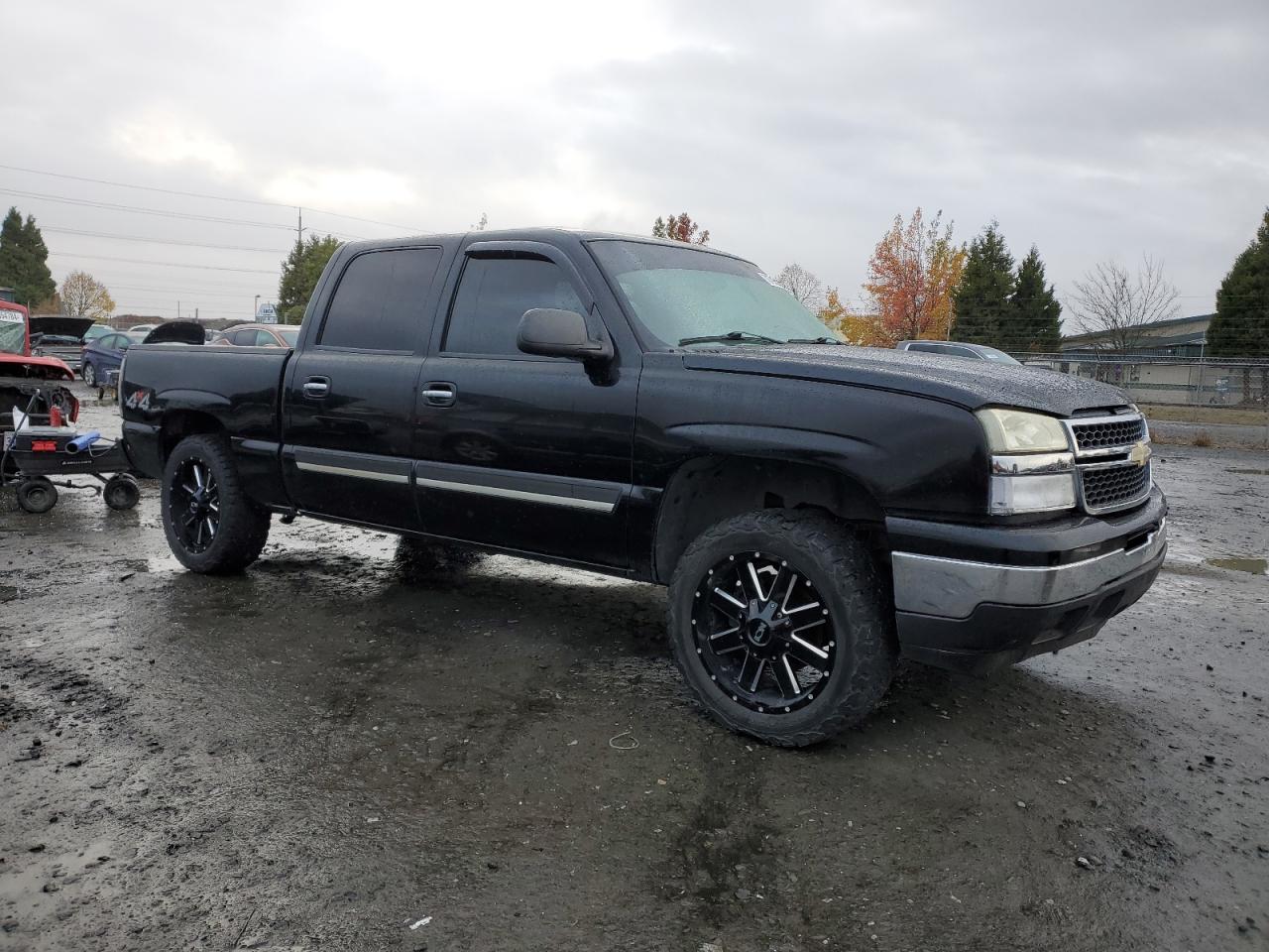 2007 Chevrolet Silverado - Image 4