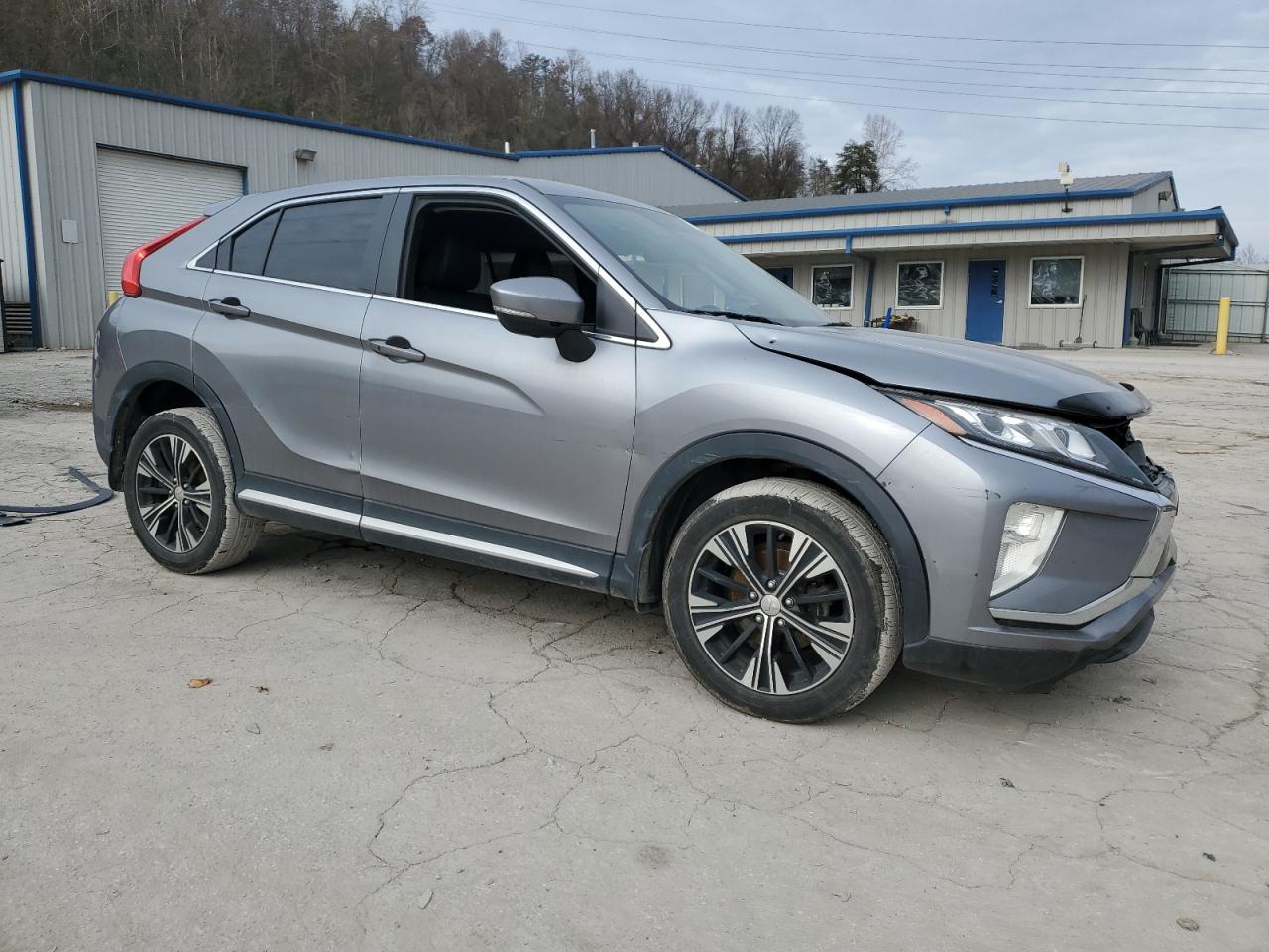 MITSUBISHI ECLIPSE 2018 JA4AT5AAXJZ037984 Photo 4