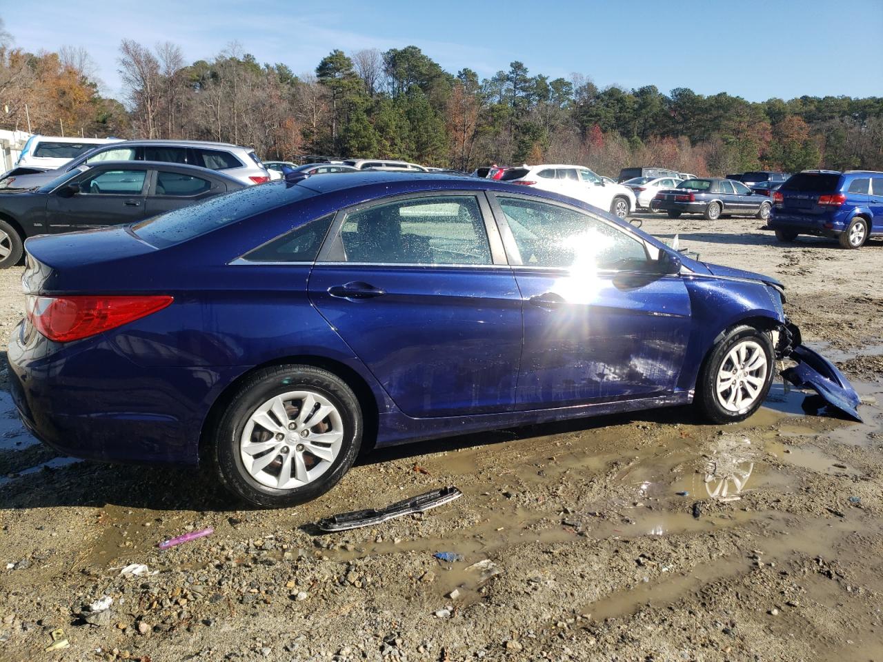 2011 Hyundai Sonata - Image 3