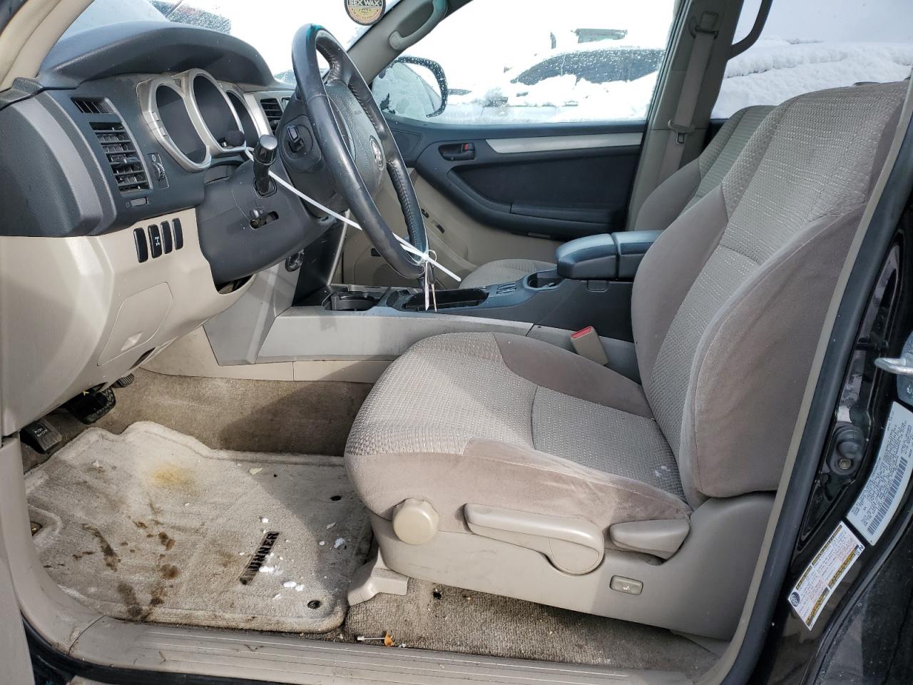 2004 Toyota 4Runner - Image 7