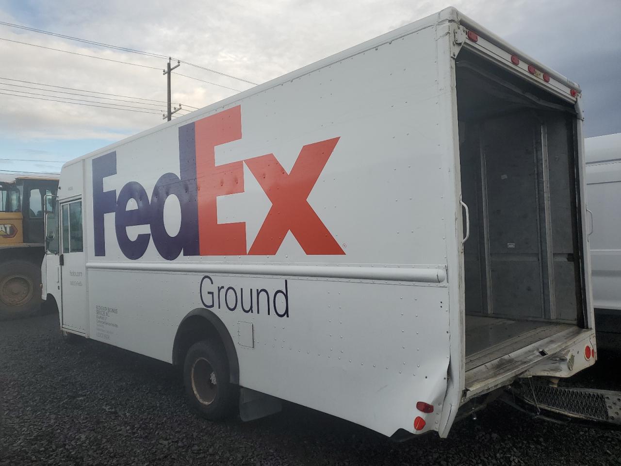 2013 Ford Econoline - Image 2