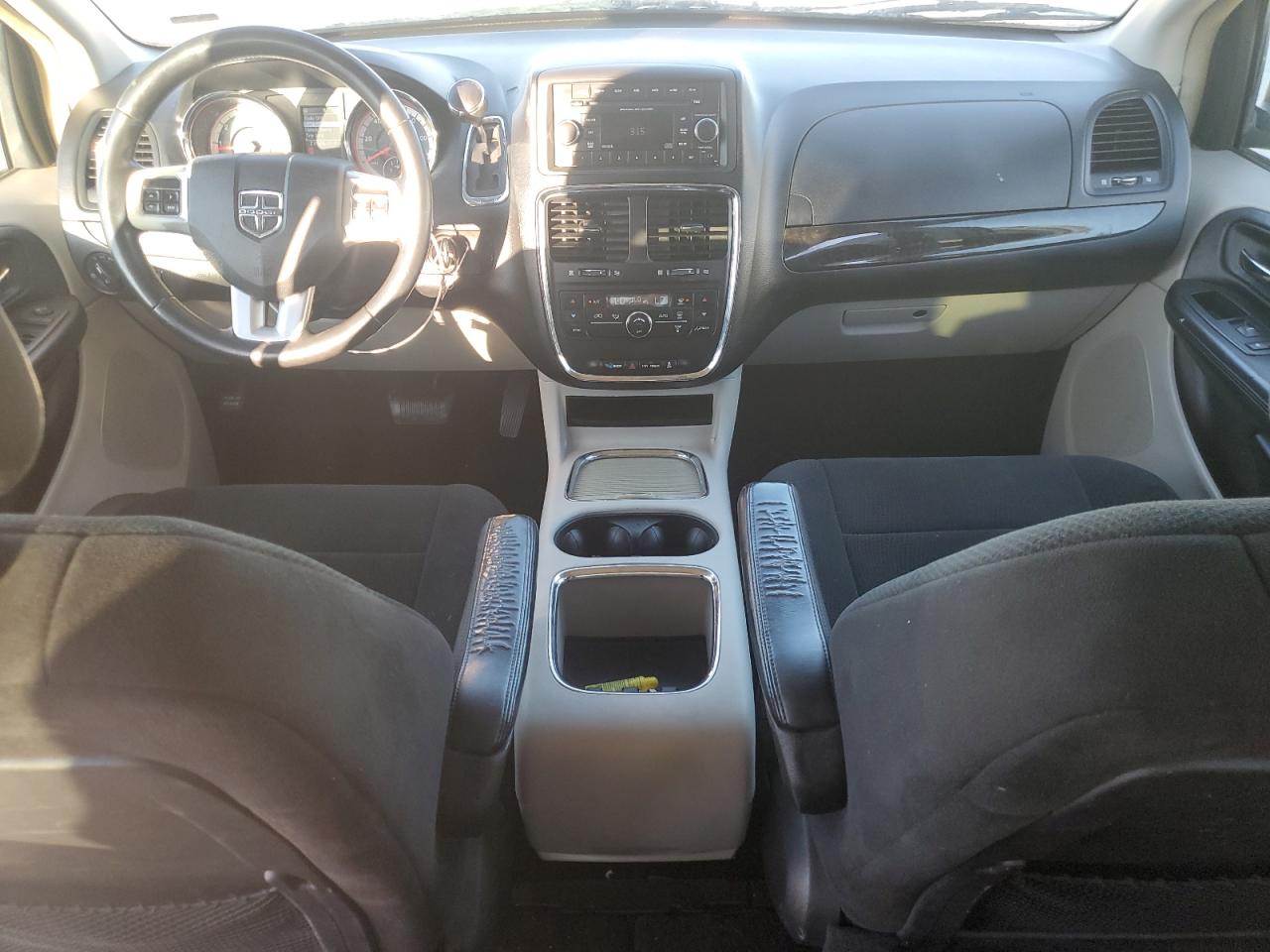 2012 Dodge Caravan - Image 8