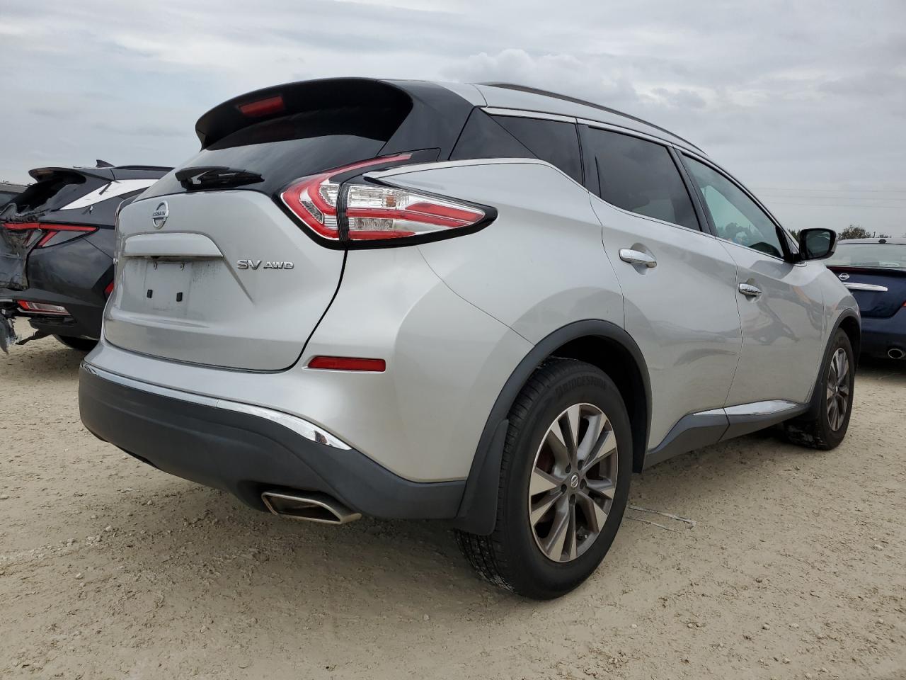 2016 Nissan Murano - Image 3