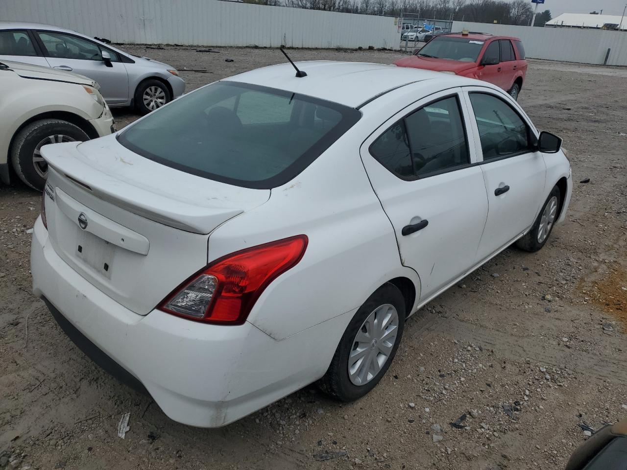 2019 Nissan Versa - Image 3