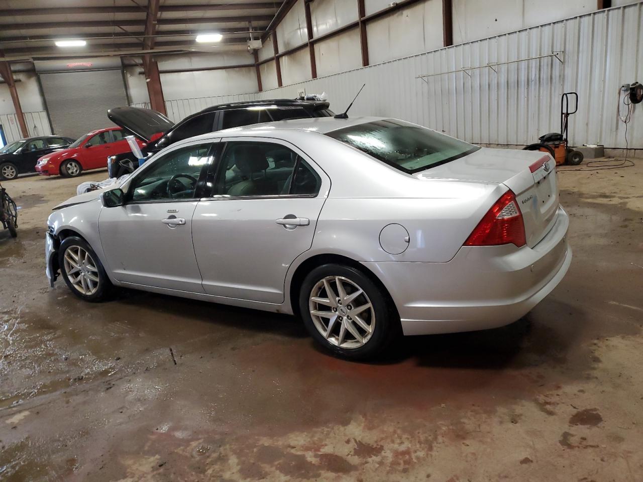 2012 Ford Fusion - Image 2