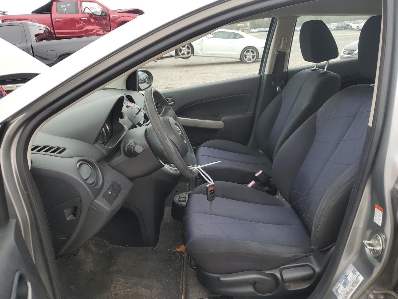 2011 Mazda 2 - Image 7