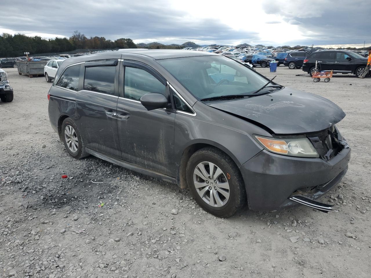 2015 Honda Odyssey - Image 4