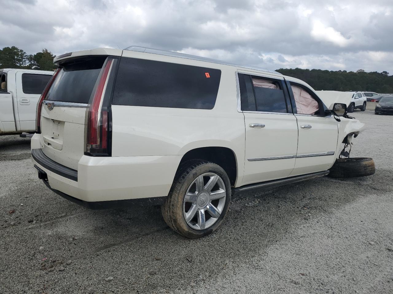 VIN 1GYS3TKJ3FR533871 2015 CADILLAC ESCALADE no.3