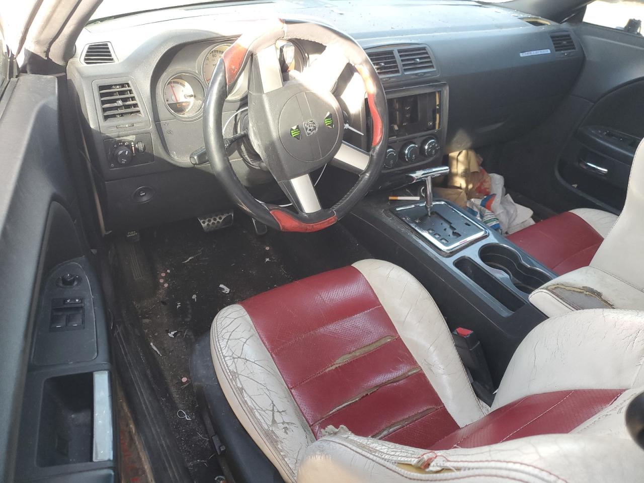 2009 Dodge Challenger - Image 8