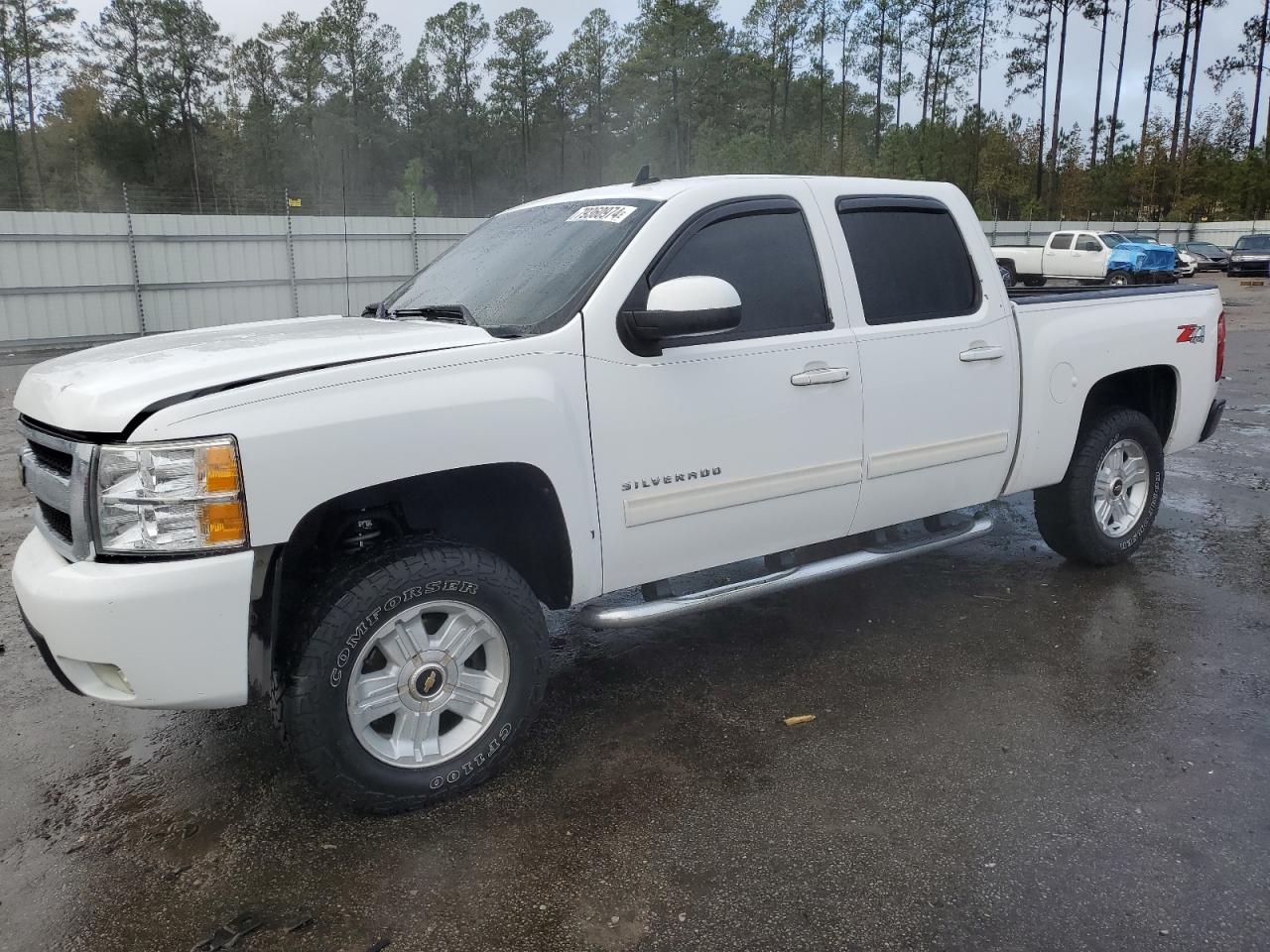 2011 Chevrolet Silverado - Image 1