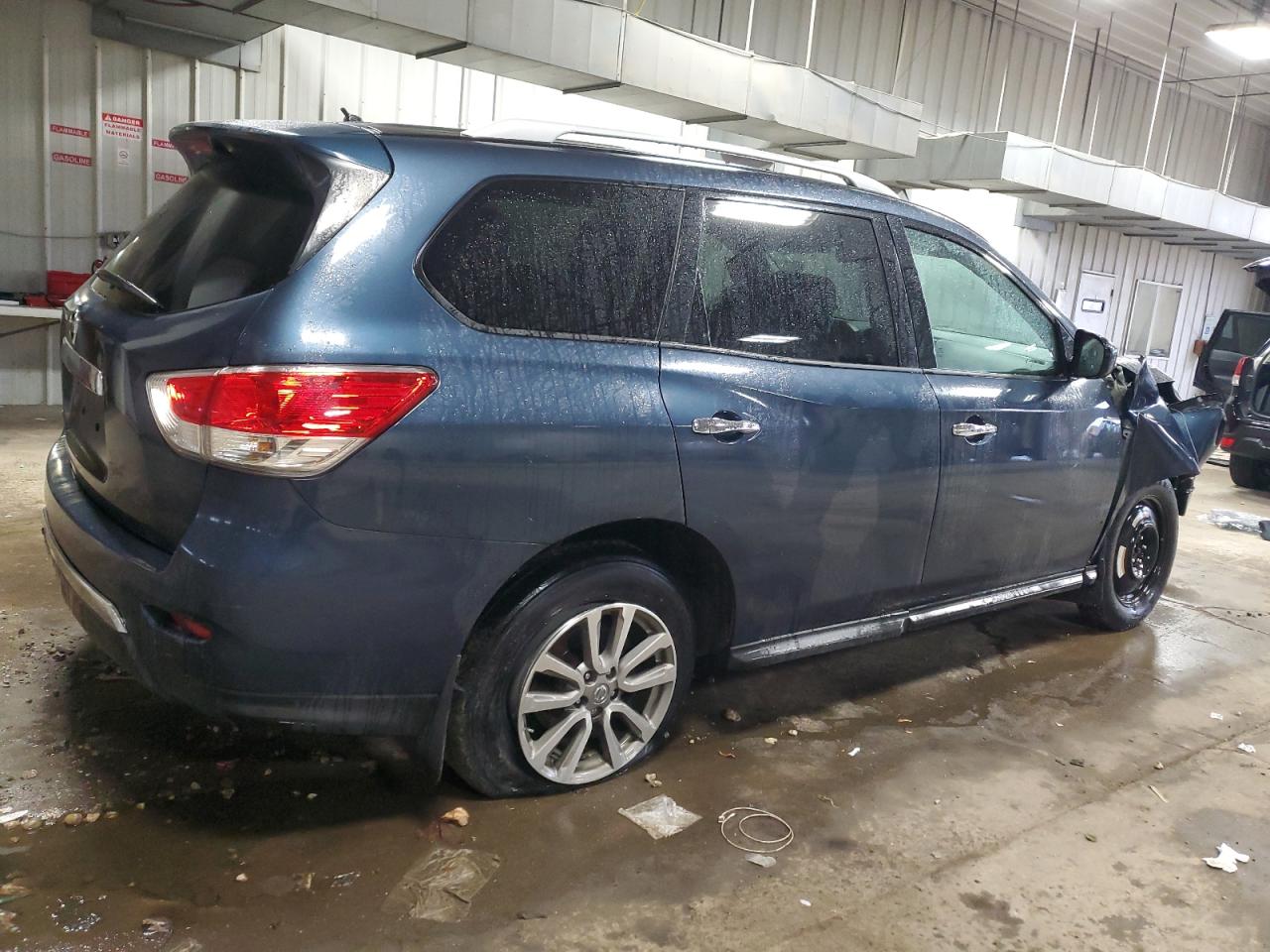 VIN 5N1AR2MN2FC659051 2015 NISSAN PATHFINDER no.3