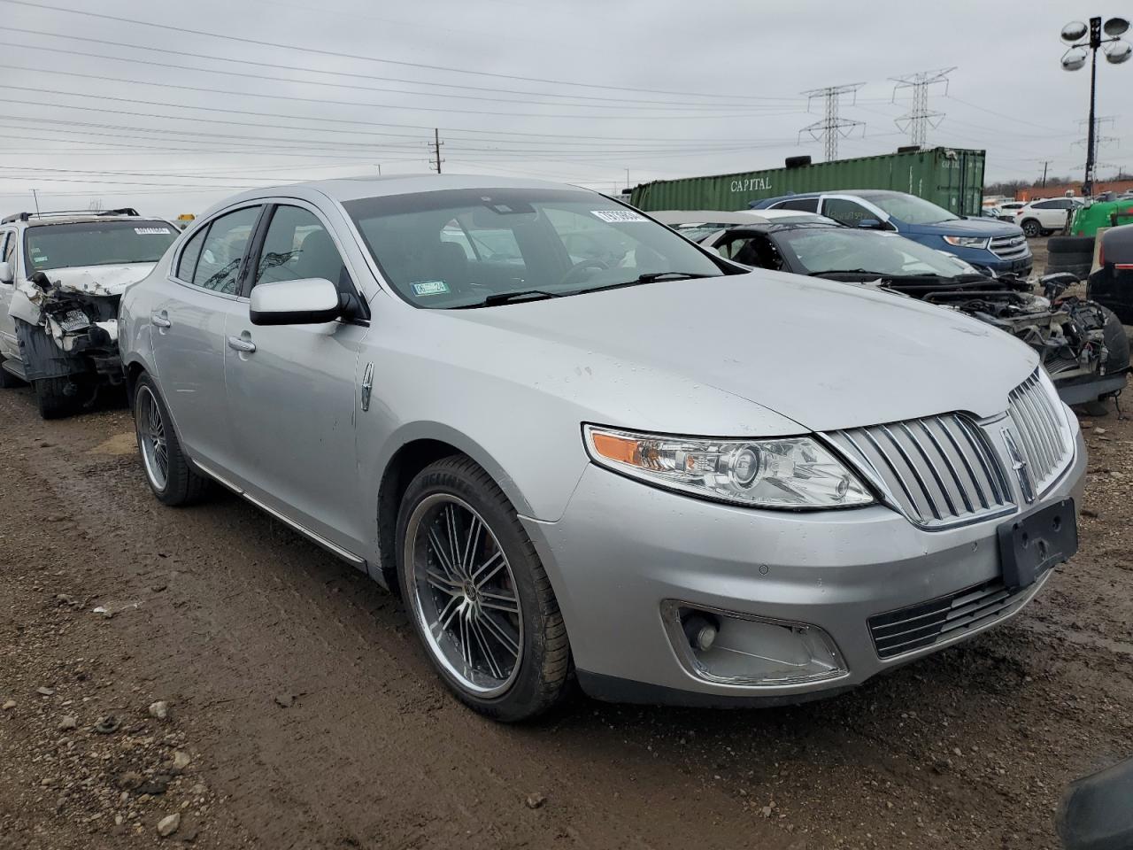 2010 Lincoln MKS - Image 4