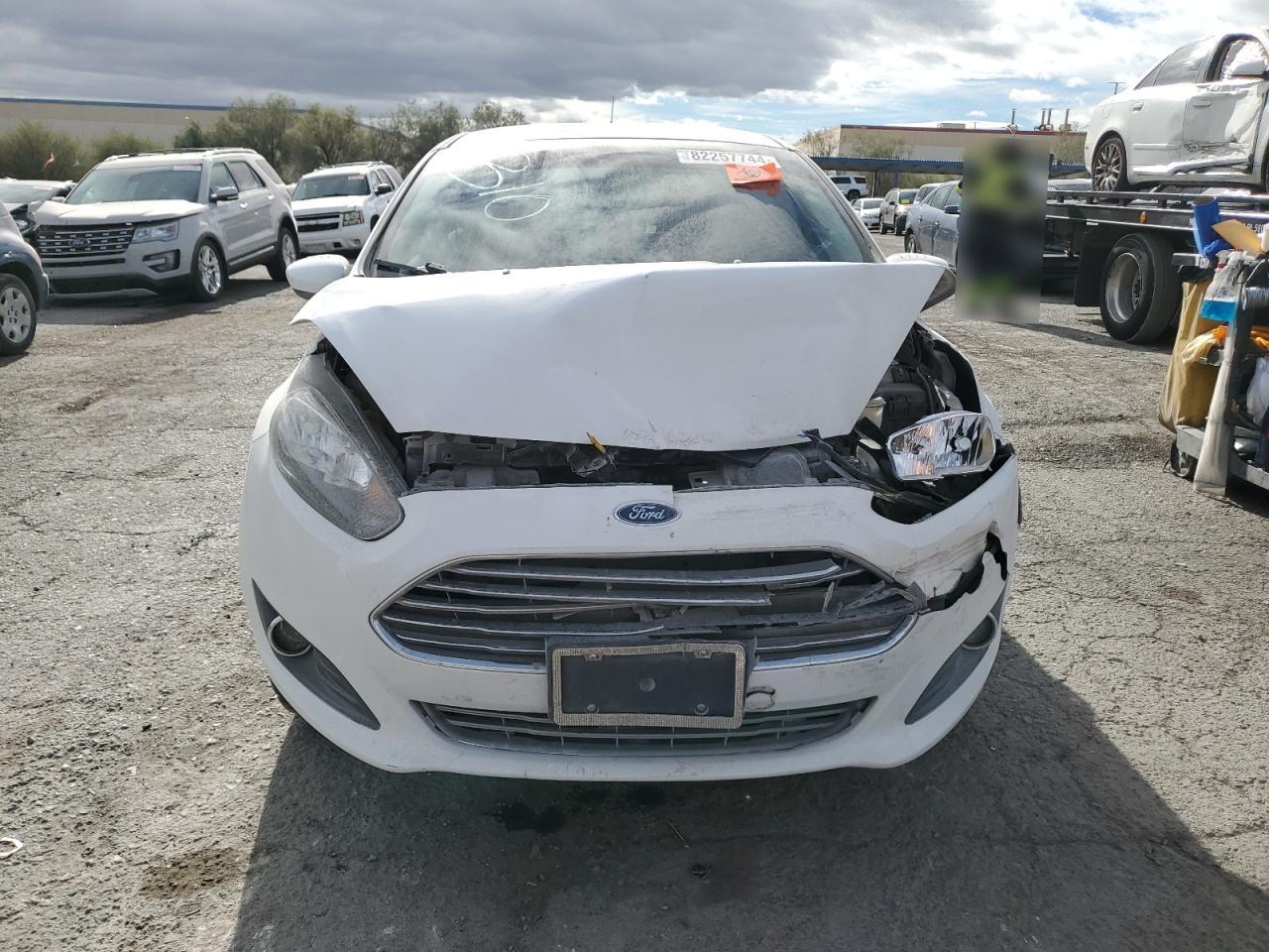 VIN 3FADP4BJXKM137270 2019 FORD FIESTA no.5